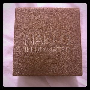 Urban Decay Naked Illuminated powder